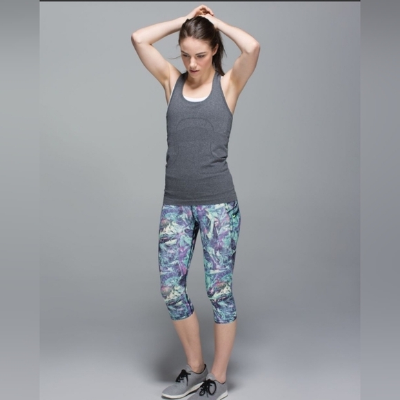 Lululemon Run: Top Speed CropIridescent Multi Size 6 - Picture 5 of 16